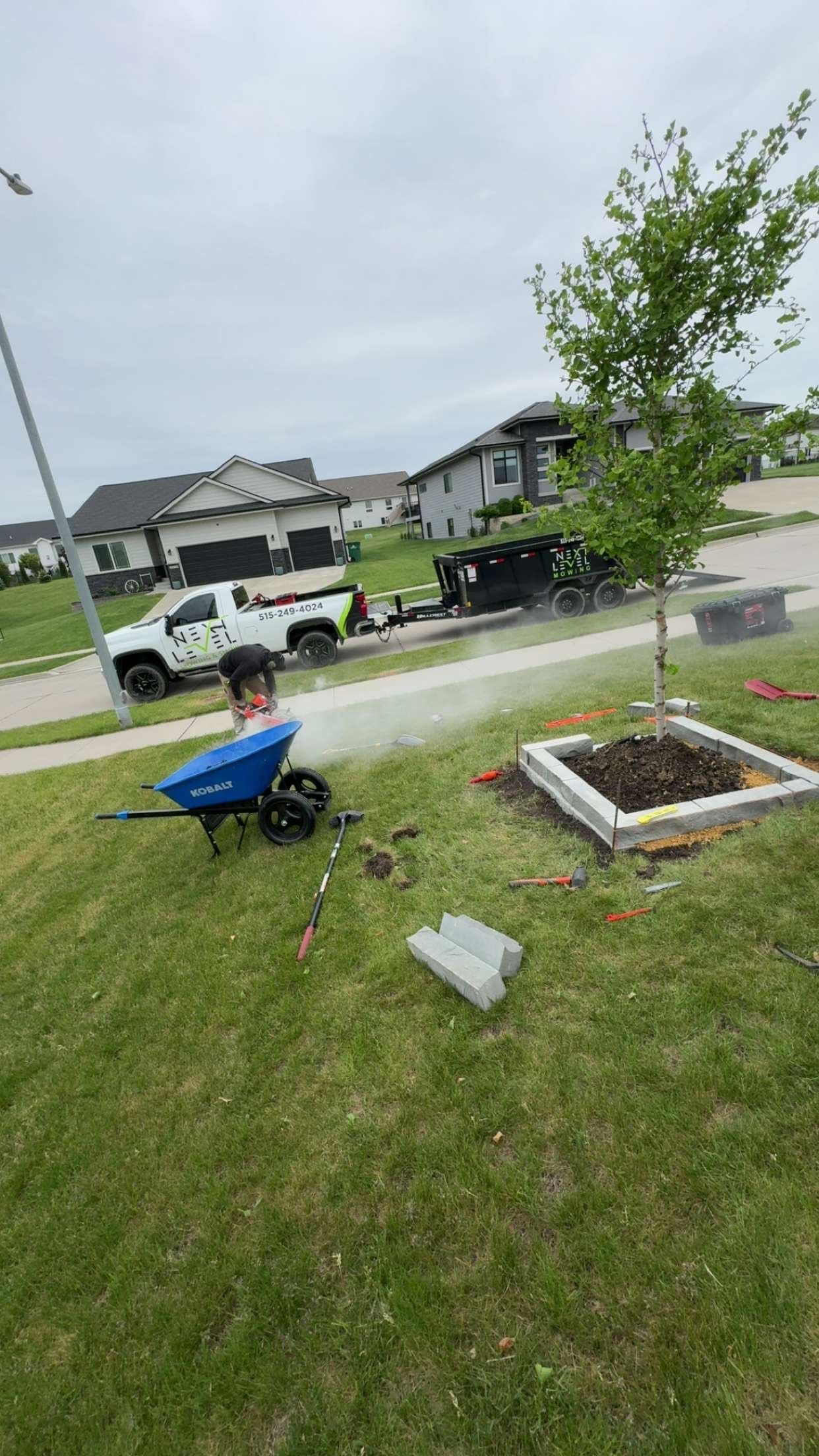 Gallery photos for Small Retaining Wall Around a Front Yard Tree in Urbandale: Image #1