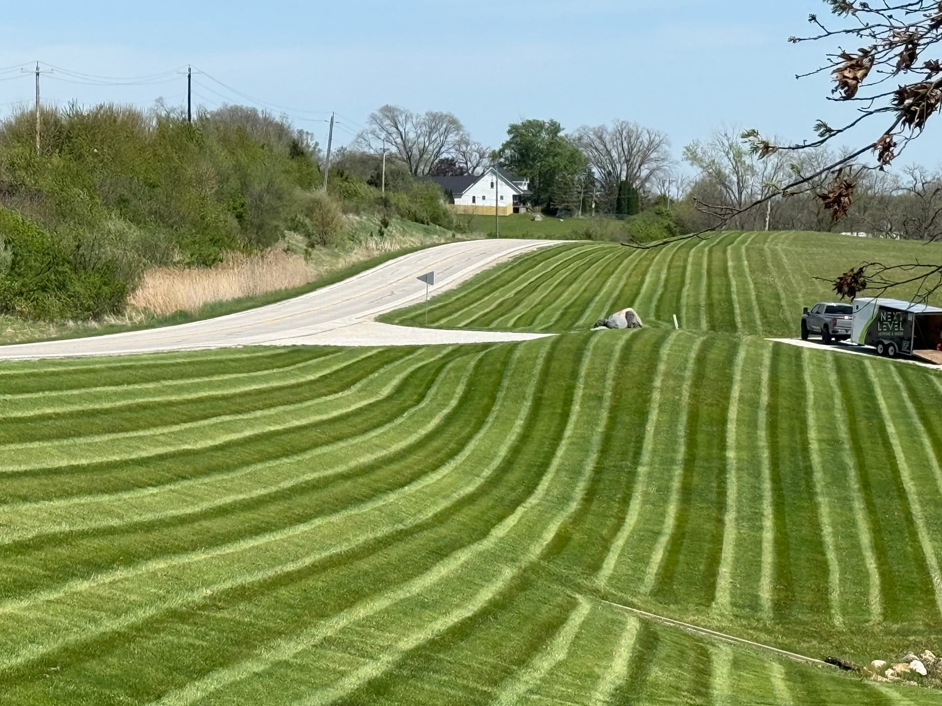 Gallery photos for Clean Stripes and Long Days - That's the Job: Image #1