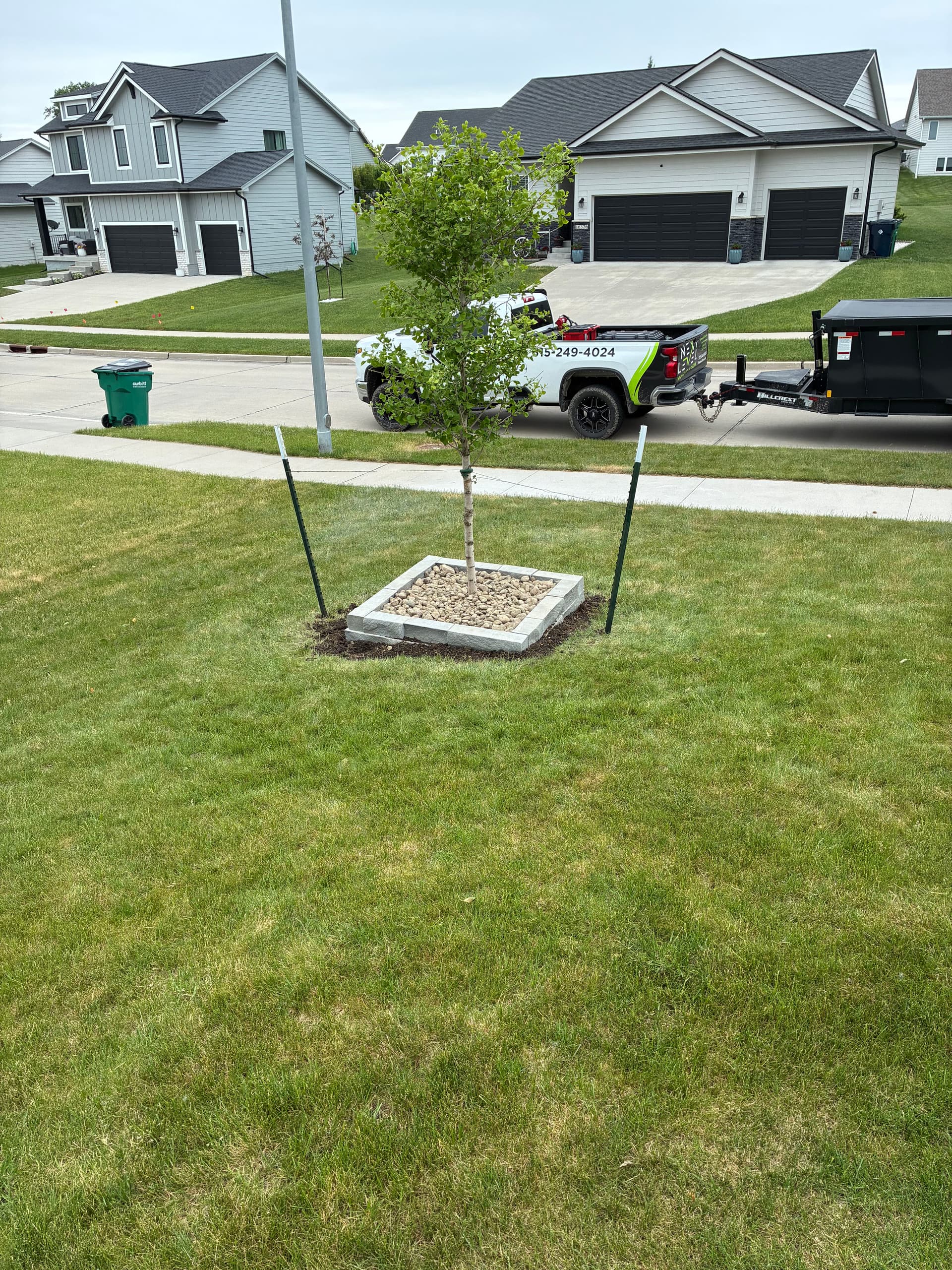 Gallery photos for Small Retaining Wall Around a Front Yard Tree in Urbandale: Image #2
