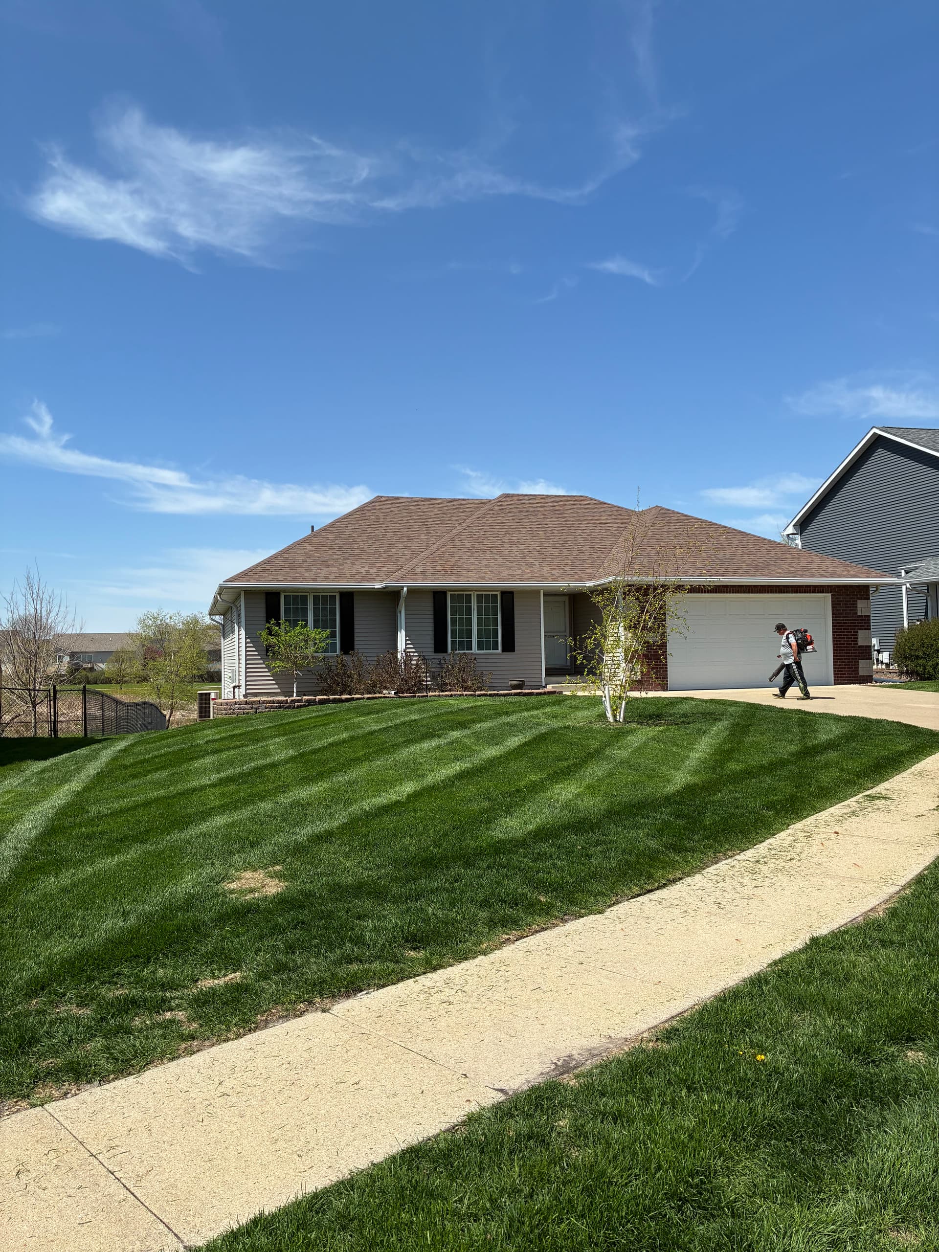 Gallery photos for Clean Stripes and a Sharp Lawn in Altoona: Image #1