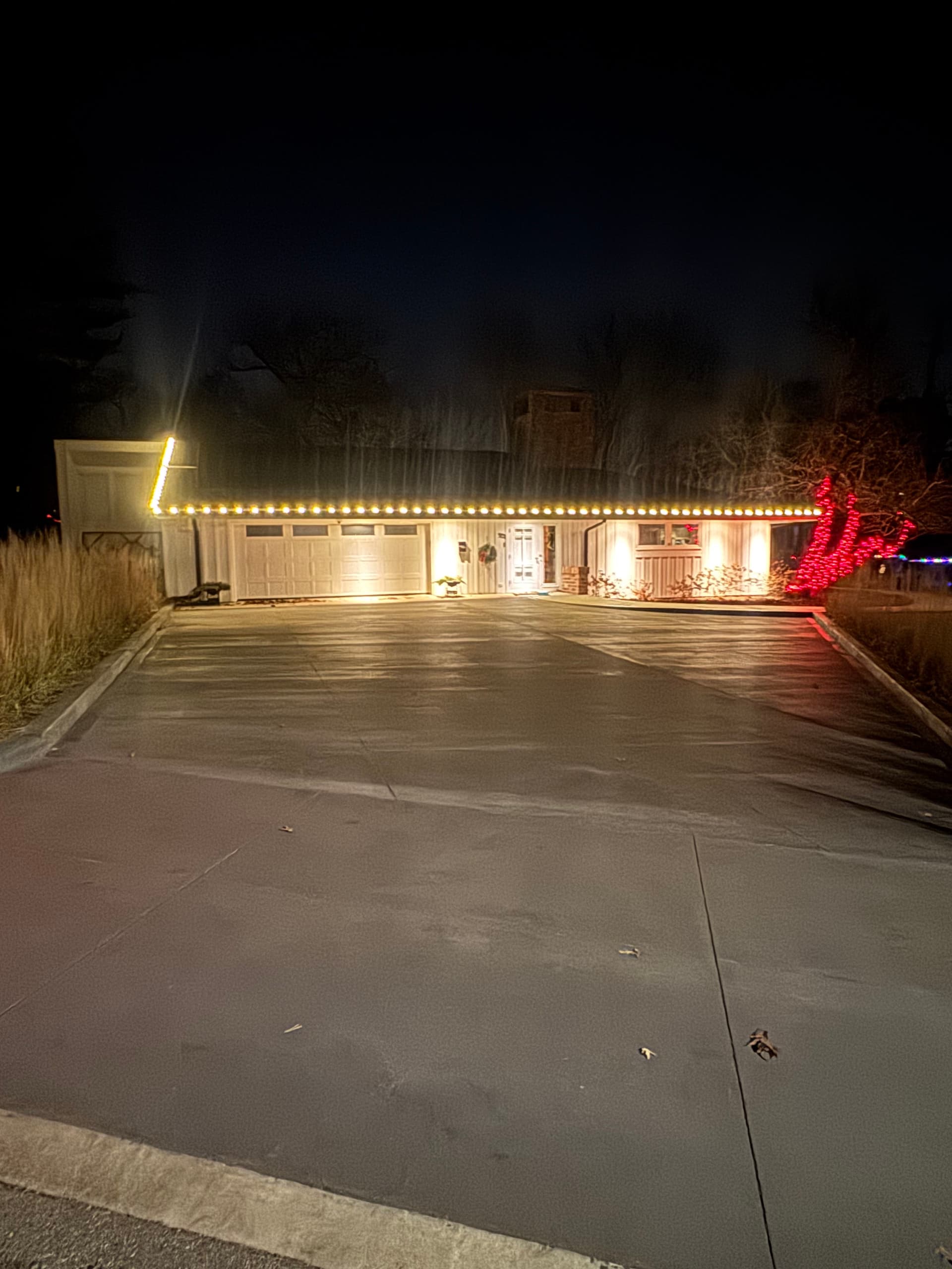 Gallery photos for Christmas Light Installation That Makes a Des Moines Home Glow: Image #1