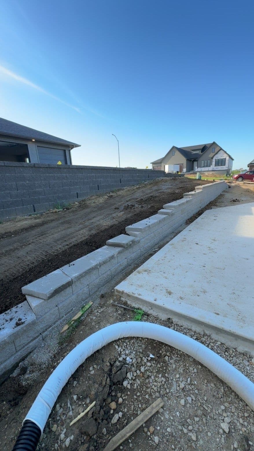 Gallery photos for Iowa Home Show Retaining Wall Build Done Right: Image #1
