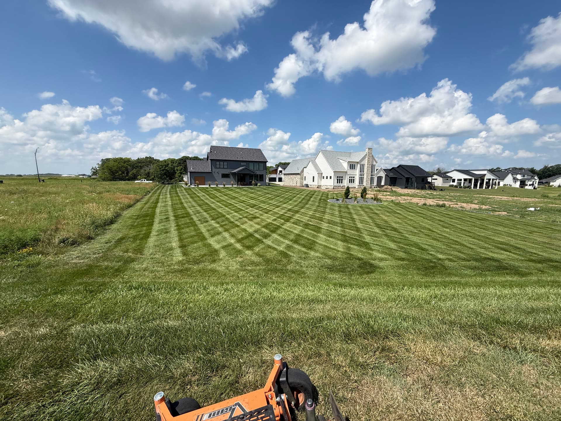 Gallery photos for Clean Stripes on Neighboring Lawns in West Des Moines: Image #1