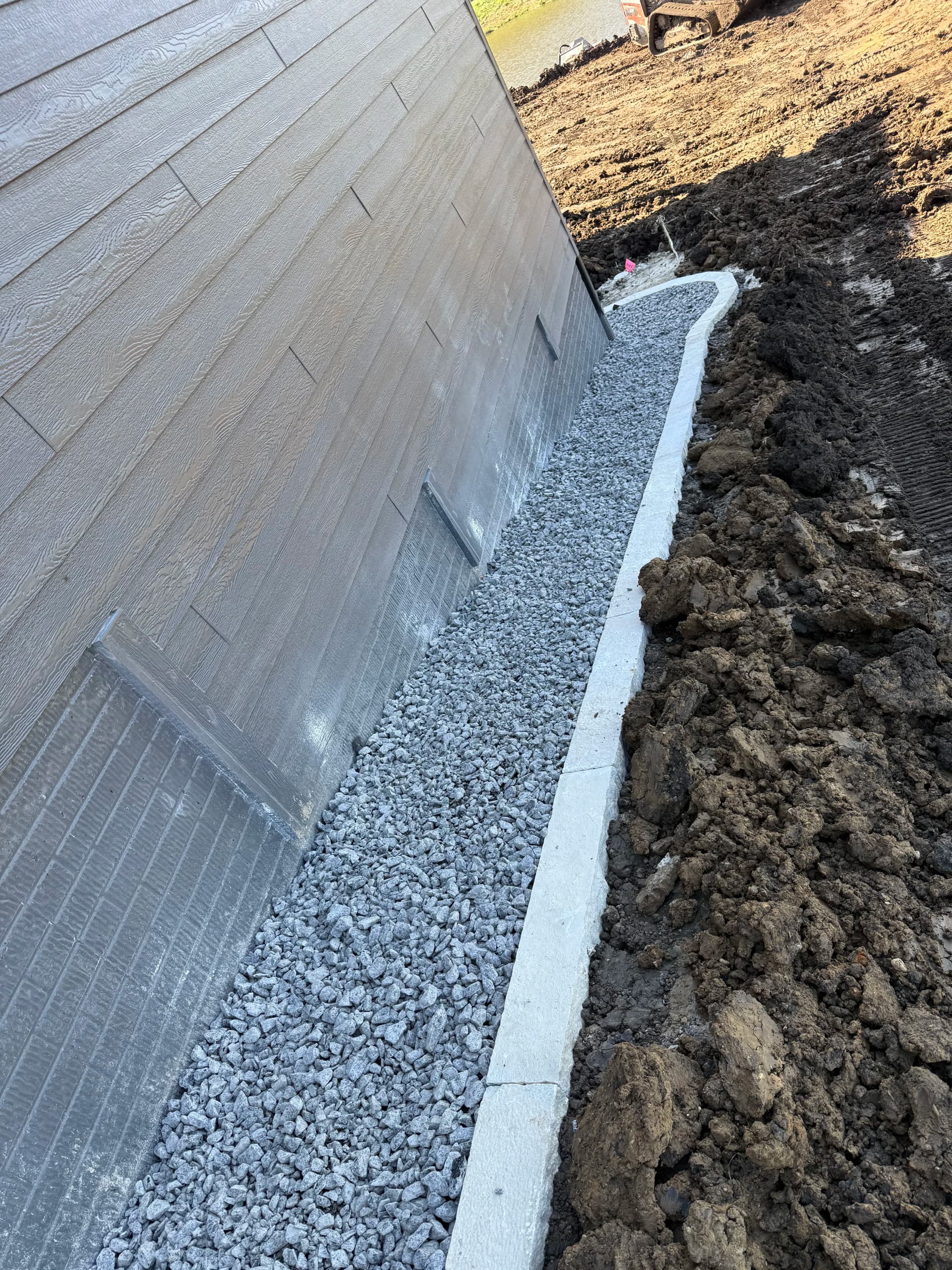Gallery photos for Full Landscape Install with Wallstone and Rock in Norwalk: Image #5