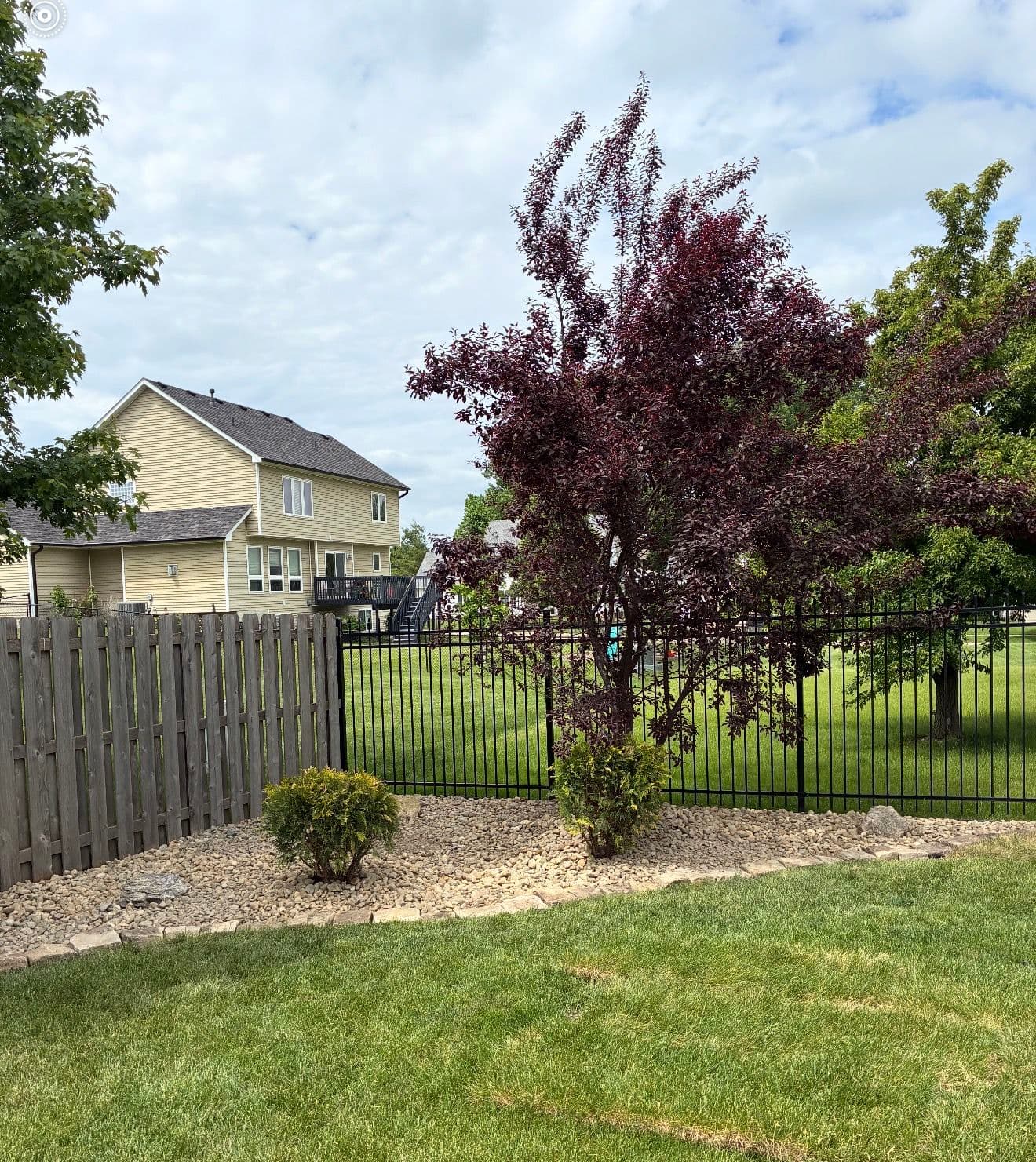 Gallery photos for Backyard Landscape Bed Upgrade with River Rock in Johnson: Image #3