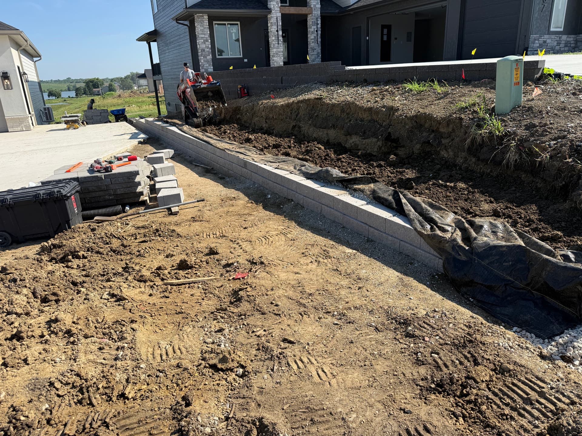 Gallery photos for Iowa Home Show Retaining Wall Build Done Right: Image #6
