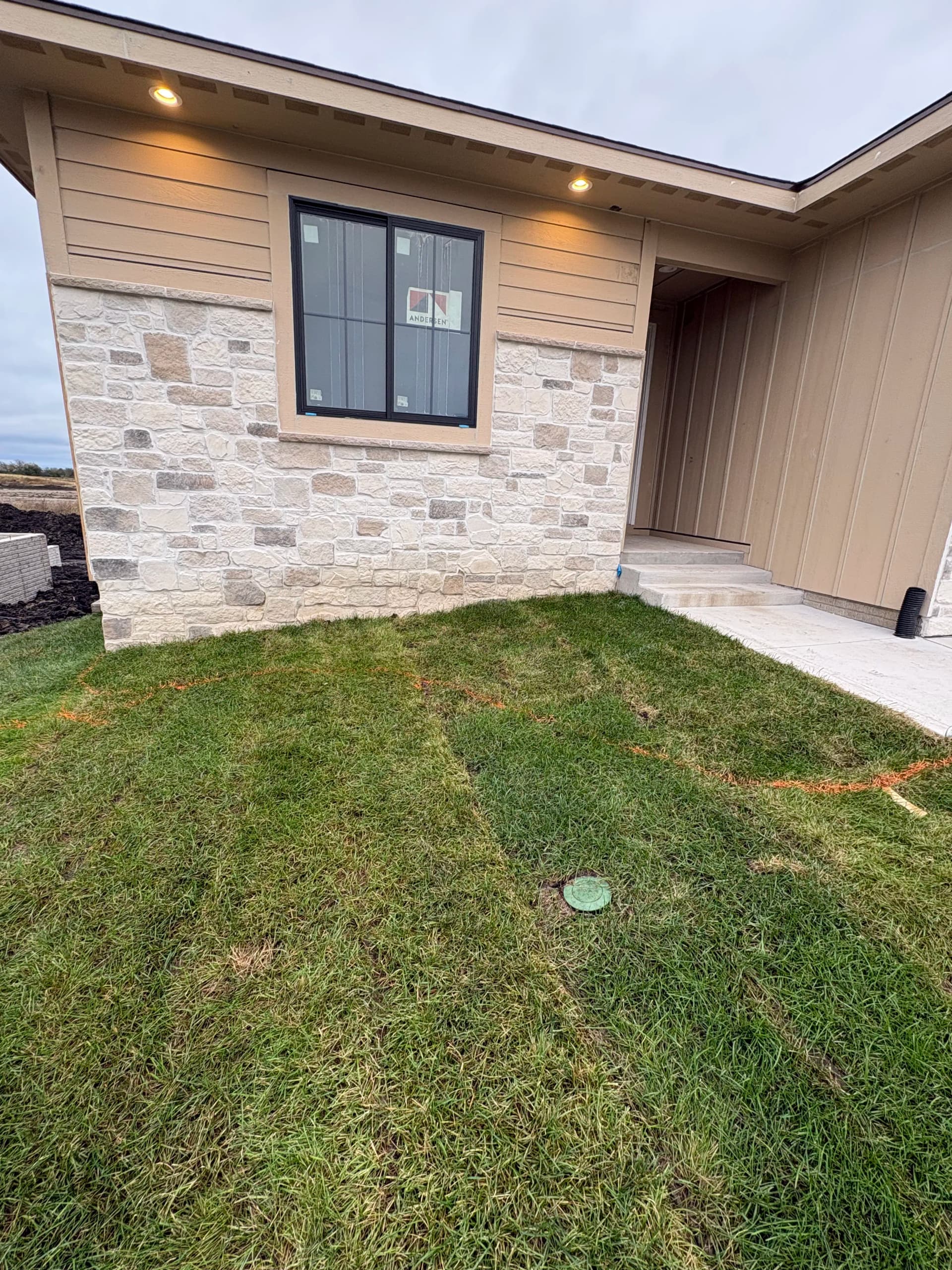 Gallery photos for Front Entry Landscape Bed Installation in Grimes: Image #2